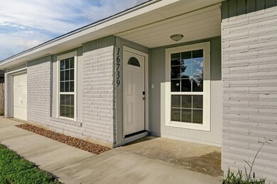 16739 Forest Bend Ave, Friendswood, TX 77546 - photo 5