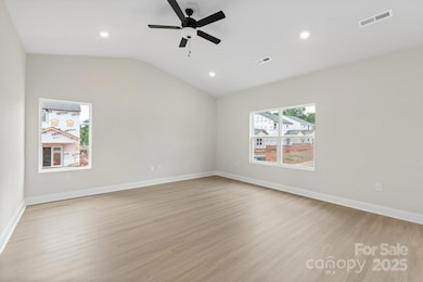 4125 Bolo Dr, Charlotte, NC 28215 - photo 4