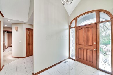 814 Crestway Dr, Columbus, OH 43235 - photo 4