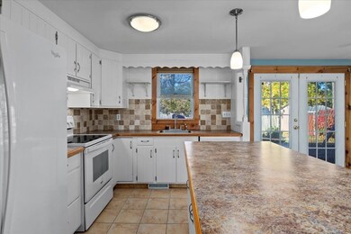 159 E Bacon St, Plainville, MA 02762 - photo 6