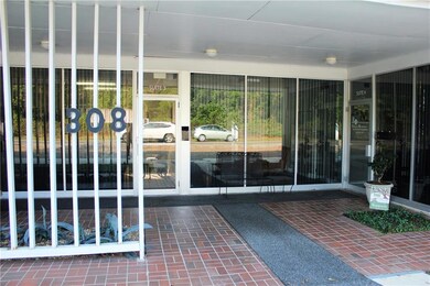 308 S Tyler St unit 4, Covington, LA 70433 - photo 3