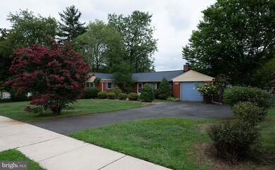 5855 Glen Forest Dr, Falls Church, VA 22041 - photo 2