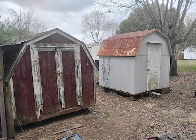 711 N F St, Quinton, OK 74561 - photo 5