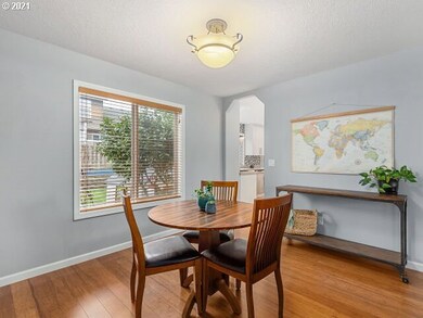 1211 NE Greenway Dr, Gresham, OR 97030 - photo 7