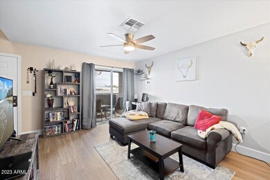 07-Living Room