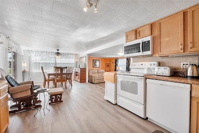 8631 SW 20th St, Davie, FL 33324 - photo 5