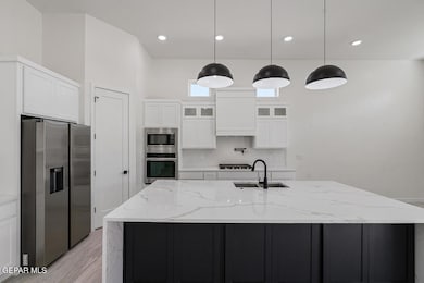 2390 Enchanted Knoll -12