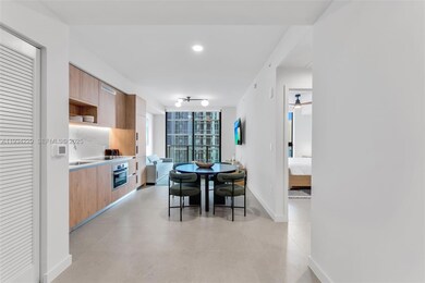 11 NE 6th St unit 2403, Miami, FL 33132 - photo 5