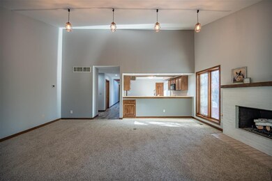 271 N Mcclellan St unit 108, Auburn, IN 46706 - photo 4