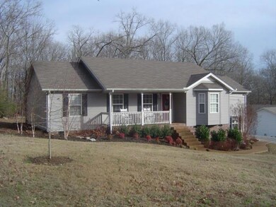 318 Hilltop Dr, Shelbyville, TN 37160 - photo 3