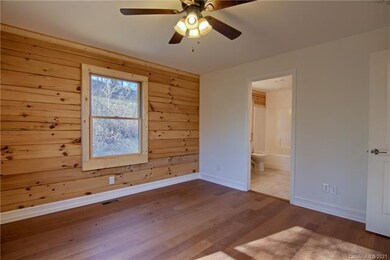 288 Dreamworks Ct, Hendersonville, NC 28792 - photo 3