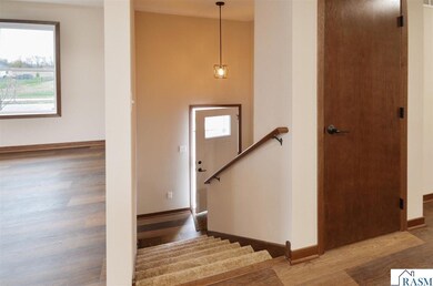 2113 Lunden St, Saint Peter, MN 56082 - photo 4