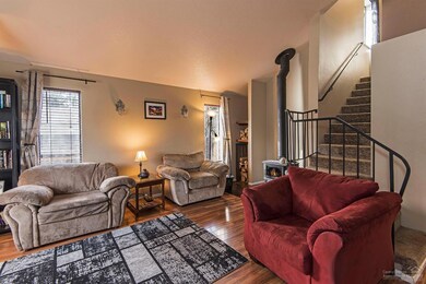 1708 NE Hollow Tree Ln, Bend, OR 97701 - photo 3