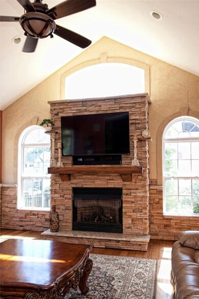 1004 Cezanne Ct, Williamstown, NJ 08094 - photo 4