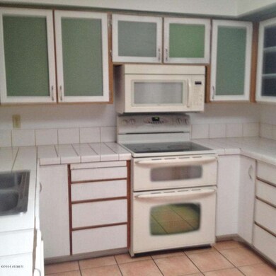 CERAMIC TILED COUNTER TOPS