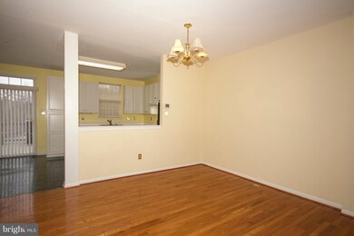 2508 Short Putt Ct, Crofton, MD 21114 - photo 5