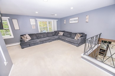 613 Westnedge Rd, Joliet, IL 60435 - photo 6