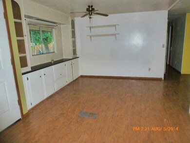 4110 E Clear Creek Dr 009