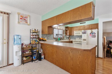 345 Cedar Cir_005