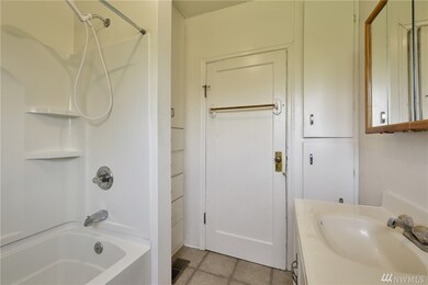 146 Front St, Sumas, WA 98295 - photo 4