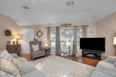 8962 W Buffalo Cir, Willis, TX 77378 - photo 3