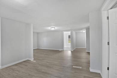 1733 Cottage Grove Ave, Evansdale, IA 50707 - photo 3