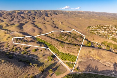 15299 Middle Ranch Rd Moorpark-1