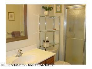 6161 Cedar Ct, Monmouth Junction, NJ 08852 - photo 7