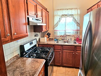 460 William St, Fall River, MA 02721 - photo 4