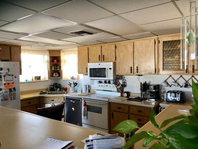 Lots of cabinets