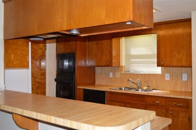 3414 Sardis Ln, Houston, TX 77088 - photo 3