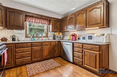 208 E Monroe St, Pandora, OH 45877 - photo 4