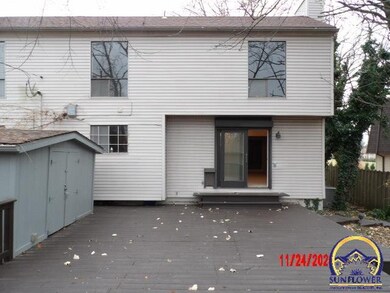 2602 SW 30th St, Topeka, KS 66611 - photo 3