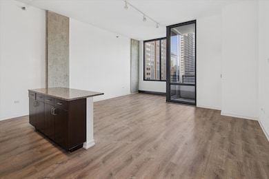 235 W Van Buren St unit 4613, Chicago, IL 60607 - photo 3