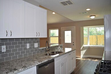 11426 Newton St, Houston, TX 77089 - photo 6