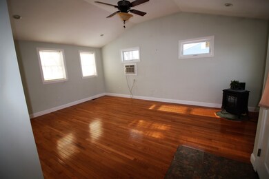 15 Simonds Rd, Portsmouth, NH 03801 - photo 2