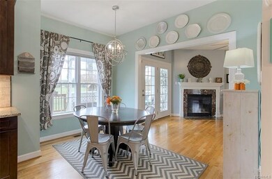 Spacious eat-in area