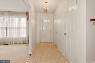 6192 Vine Forest Ct, Falls Church, VA 22044 - photo 4