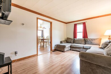 815 W Park Ave, Aurora, IL 60506 - photo 3