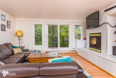 Living Room 1128-FULL