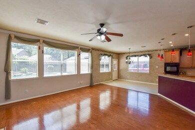 23922 Dorrington Estates Ln, Conroe, TX 77385 - photo 6