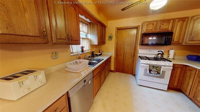 514 24th St, Dunbar, WV 25064 - photo 3