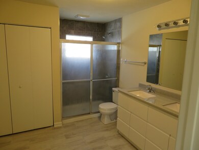 307 Hiawatha Dr, Lake In the Hills, IL 60156 - photo 2