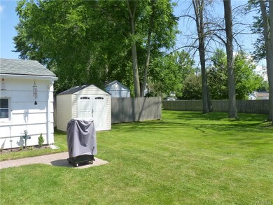 368 Warner Ave, North Tonawanda, NY 14120 - photo 5