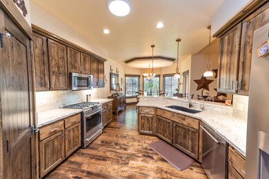 60913 Crested Butte Ln, Bend, OR 97702 - photo 7
