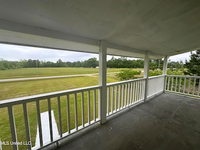 TUT UPPER PORCH 2