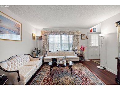 4235 SE Anderegg Loop, Portland, OR 97236 - photo 6