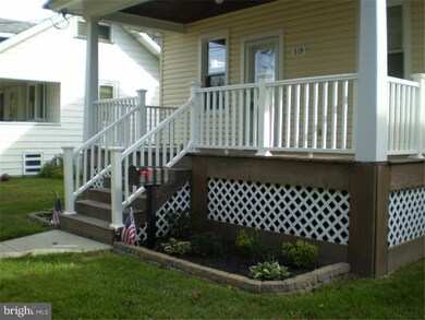 319 W Centre St, Woodbury, NJ 08096 - photo 3