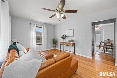 3812 N Division St, Davenport, IA 52806 - photo 3