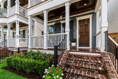 704 Ashland St, Houston, TX 77007 - photo 2